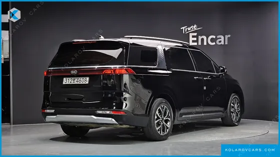 KIA CARNIVAL 9-SEATER NOBLESSE