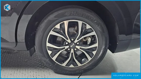 KIA CARNIVAL 9-SEATER NOBLESSE
