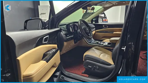 KIA CARNIVAL 9-SEATER NOBLESSE
