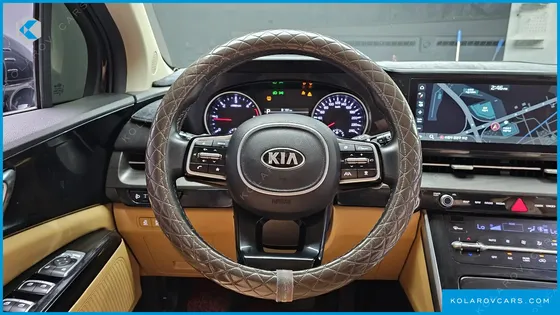 KIA CARNIVAL 9-SEATER NOBLESSE