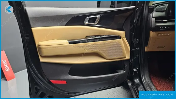 KIA CARNIVAL 9-SEATER NOBLESSE