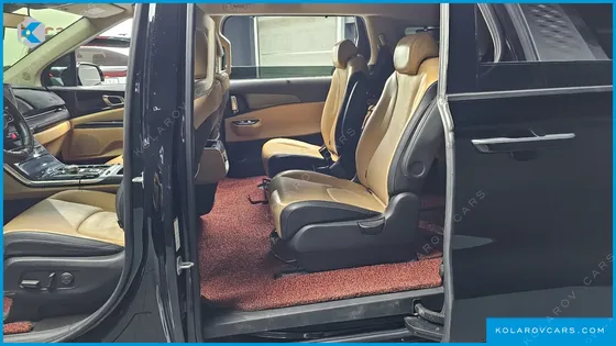 KIA CARNIVAL 9-SEATER NOBLESSE