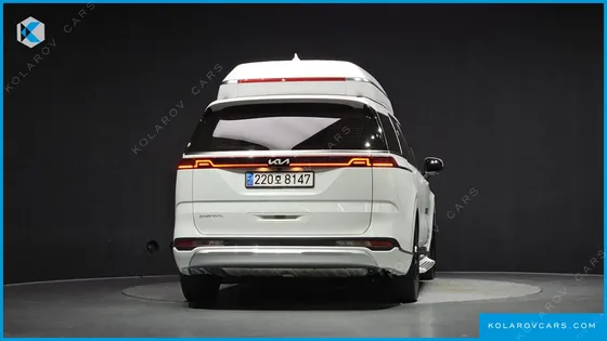 KIA CARNIVAL GASOLINE 7-SEATER HI-LIMOUSINE