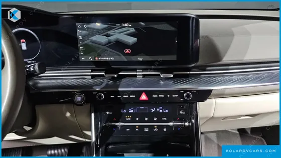 KIA CARNIVAL GASOLINE 7-SEATER HI-LIMOUSINE