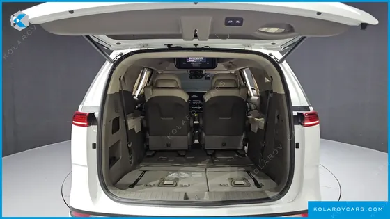 KIA CARNIVAL GASOLINE 7-SEATER HI-LIMOUSINE