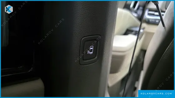 KIA CARNIVAL GASOLINE 9-SEATER HI-LIMOUSINE