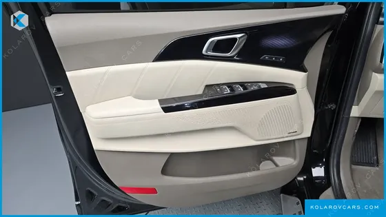 KIA CARNIVAL GASOLINE 7-SEATER HI-LIMOUSINE