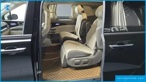 KIA CARNIVAL GASOLINE 7-SEATER HI-LIMOUSINE