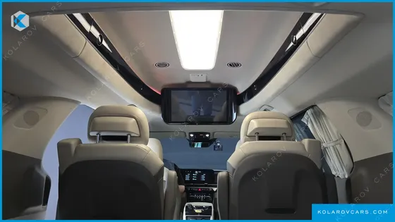 KIA CARNIVAL GASOLINE 7-SEATER HI-LIMOUSINE