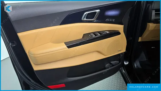 KIA CARNIVAL DIESEL 11-SEATER SIGNATURE