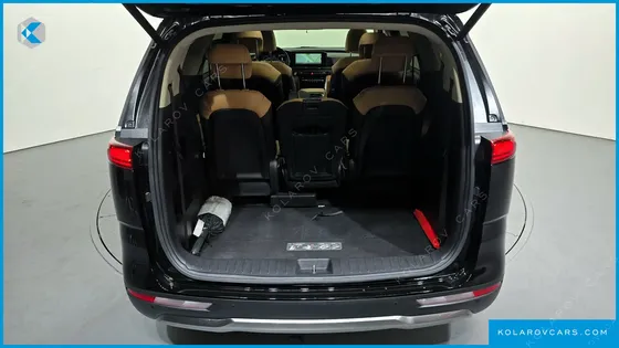 KIA CARNIVAL DIESEL 11-SEATER SIGNATURE