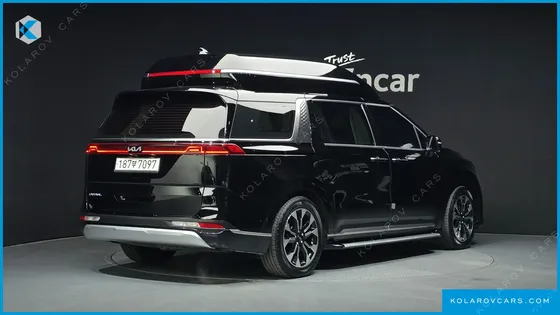 KIA CARNIVAL GASOLINE 7-SEATER HI-LIMOUSINE