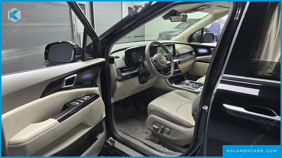 KIA CARNIVAL GASOLINE 7-SEATER HI-LIMOUSINE