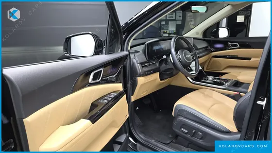 KIA CARNIVAL GASOLINE 9-SEATER SIGNATURE