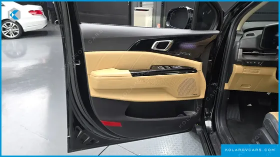 KIA CARNIVAL GASOLINE 9-SEATER SIGNATURE