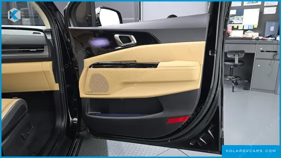KIA CARNIVAL GASOLINE 9-SEATER SIGNATURE