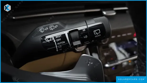 KIA CARNIVAL GASOLINE 9-SEATER SIGNATURE