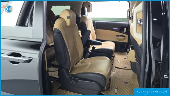 KIA CARNIVAL GASOLINE 9-SEATER SIGNATURE