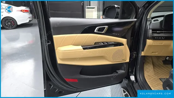KIA CARNIVAL GASOLINE 9-SEATER SIGNATURE