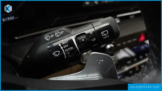 KIA CARNIVAL GASOLINE 9-SEATER SIGNATURE