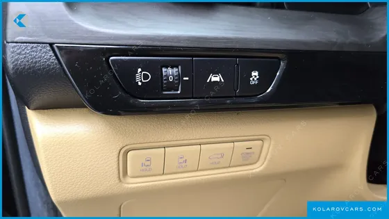 KIA CARNIVAL GASOLINE 9-SEATER SIGNATURE