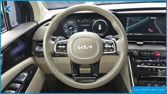 KIA CARNIVAL 9-SEATER SIGNATURE