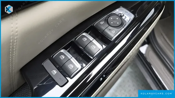 KIA CARNIVAL 9-SEATER SIGNATURE