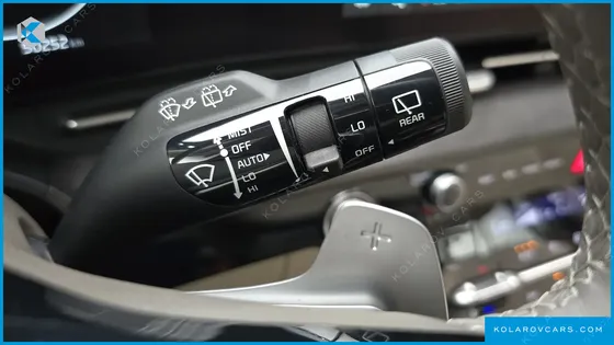 KIA CARNIVAL 9-SEATER SIGNATURE