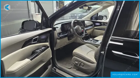 KIA CARNIVAL GASOLINE 9-SEATER HI-LIMOUSINE