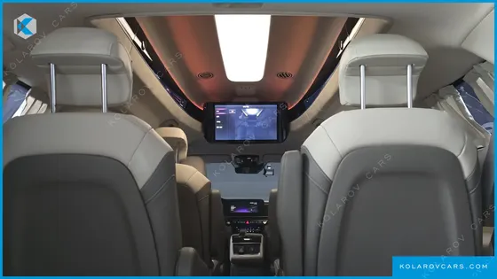 KIA CARNIVAL GASOLINE 9-SEATER HI-LIMOUSINE