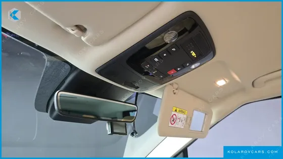KIA CARNIVAL GASOLINE 9-SEATER SIGNATURE