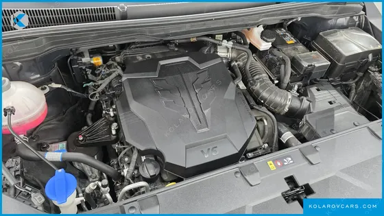 KIA CARNIVAL GASOLINE 7-SEATER SIGNATURE