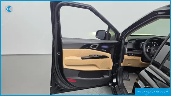 KIA CARNIVAL GASOLINE 7-SEATER SIGNATURE