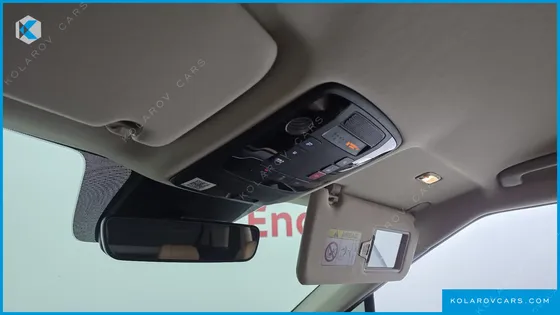 KIA CARNIVAL GASOLINE 7-SEATER SIGNATURE