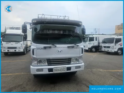 HYUNDAI MEGA TRUCK GOLD