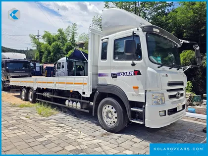 HYUNDAI TRAGO TRAGO