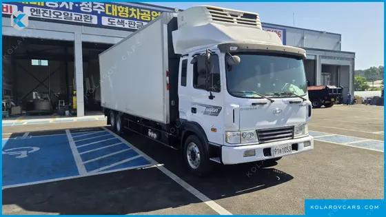 HYUNDAI MEGA TRUCK GOLD