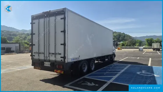 HYUNDAI MEGA TRUCK GOLD