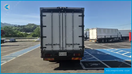 HYUNDAI MEGA TRUCK GOLD