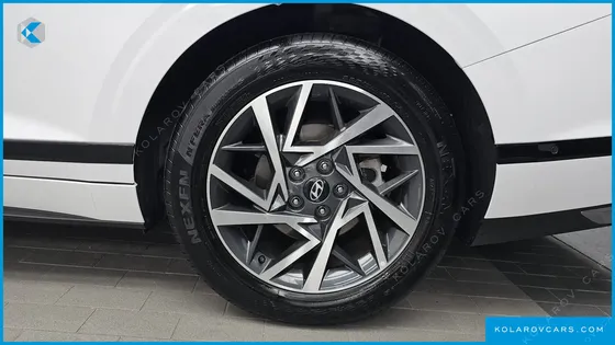 HYUNDAI GRANDEUR 2,5 GASOLINE 2WD