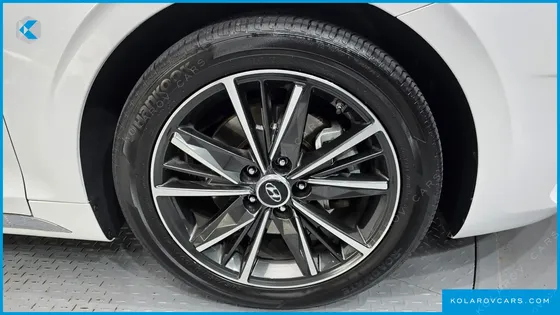 HYUNDAI GRANDEUR 2.5