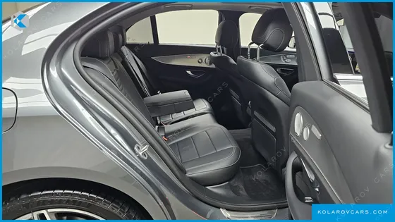 MERCEDES E-CLASS E300 4MATIC AMG LINE