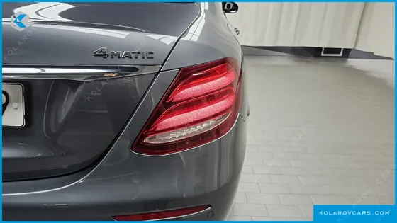 MERCEDES E-CLASS E300 4MATIC AMG LINE