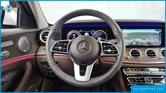 MERCEDES E-CLASS E300 4MATIC EXCLUSIVE