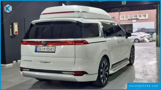 KIA CARNIVAL GASOLINE 7-SEATER HI-LIMOUSINE