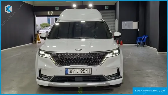 KIA CARNIVAL GASOLINE 7-SEATER HI-LIMOUSINE
