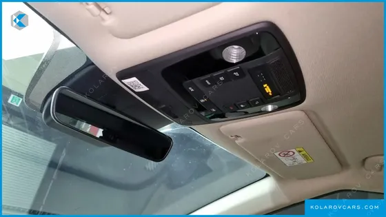 KIA CARNIVAL GASOLINE 7-SEATER HI-LIMOUSINE