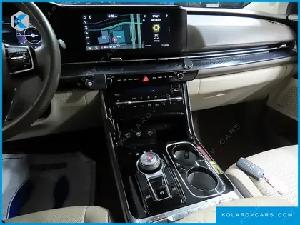 KIA CARNIVAL 7-SEATER HI-LIMOUSINE