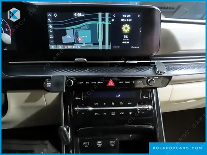 KIA CARNIVAL 7-SEATER HI-LIMOUSINE