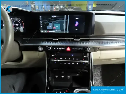 KIA CARNIVAL 9-SEATER HI-LIMOUSINE